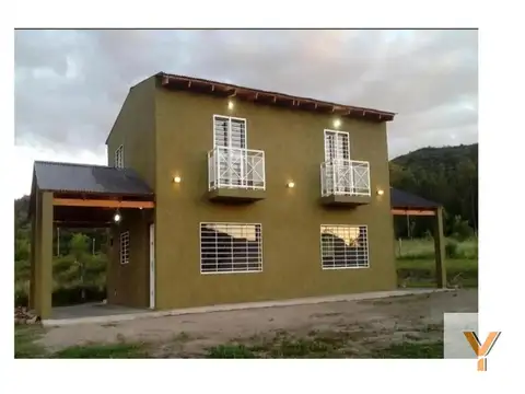 Dúplex en venta - 2 Dormitorios 1 Baño - San Luis