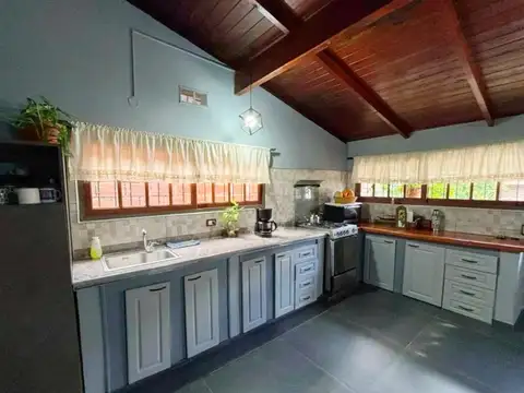 Casa 4 ambientes con 1 baño
