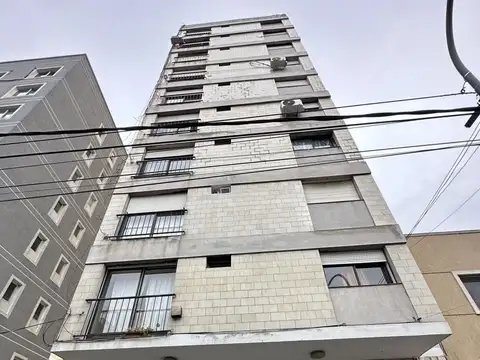 2 Ambientes a Pasos de la Estacion