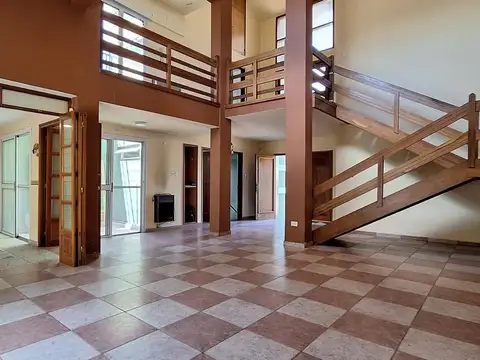 Casa 5 ambientes con 2 baños