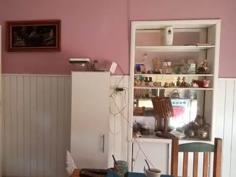 Casa 4 ambientes con 1 baño