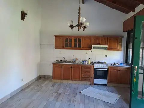 Casa 2 ambientes Castelar sur