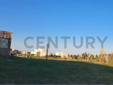 Venta de lote central en el Barrio El Naudir- Aguas Privadas