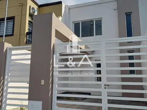 En venta excelente dúplex en barrio Grand Bourg