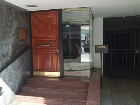 Departamento dos dormitorios a tres cuadras estac. Ramos Mejía Norte