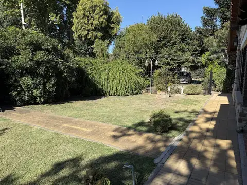 CASA QUINTA CON QUINCHO Y PILETA