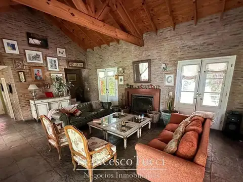 Casa en Alquiler Temporal con 2 cocheras