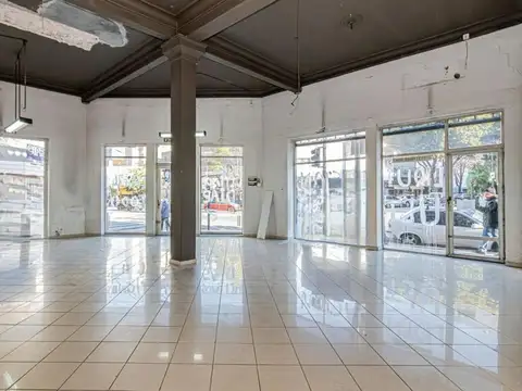 Alquiler de local comercial 222 m2 en planta baja   primer piso en VILLA URQUIZA | APTO TODO DESTINO