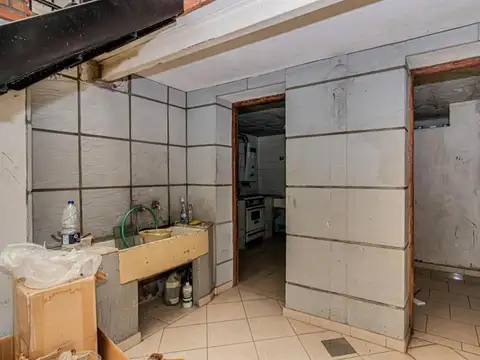 Alquiler de local comercial 222 m2 en planta baja   primer piso en VILLA URQUIZA | APTO TODO DESTINO