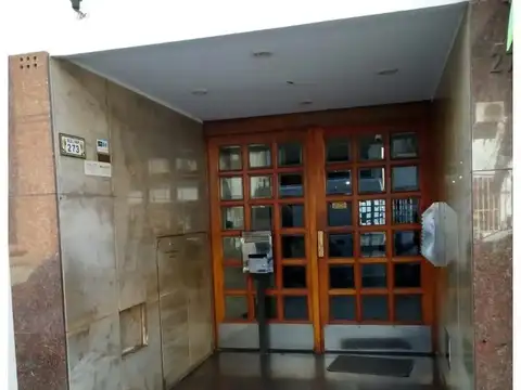 Departamento 2 ambientes en Venta en Ramos Mejía Centro – Apto Profesional