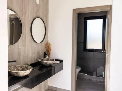 Venta Alquiler Casa 6 Ambientes en Isla Del Este Tigre