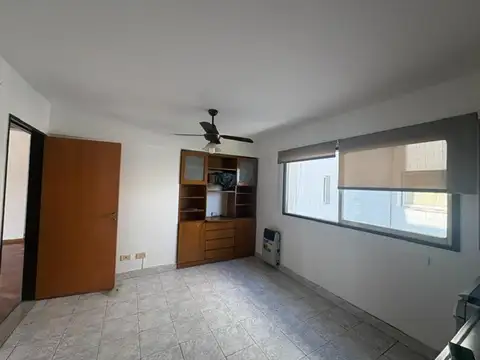 Departamento en Alquiler en Echesortu, $ 700.000