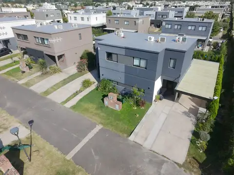 Casa en venta en Pilar