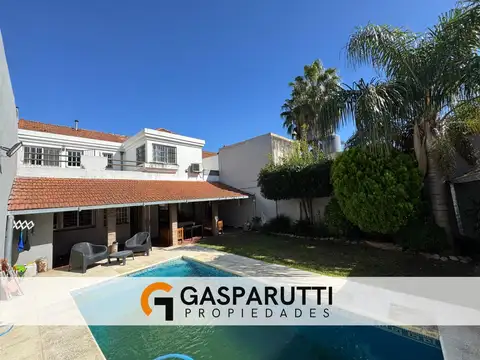 Casa en Venta en Boulogne con Pileta- APTO CRÉDITO-