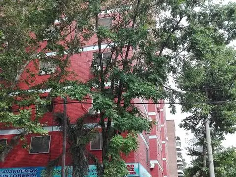 Av. Pte Peron al 400