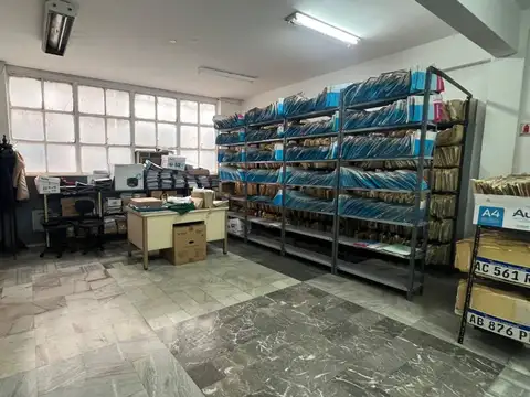 Oficina en Venta 60 años