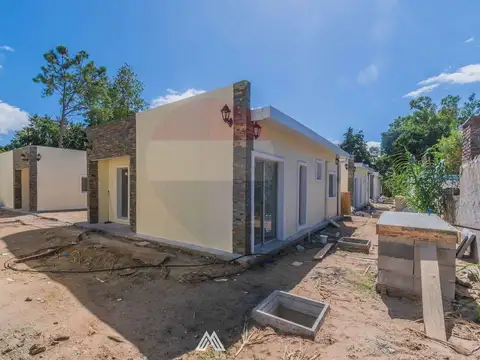 VENTA CASA SOLYMAR 2 DORMITORIOS PATIO PARRILLERO
