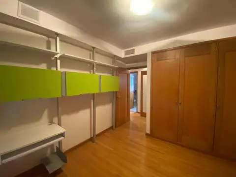 Departamento en Alquiler de 3 dormitorios