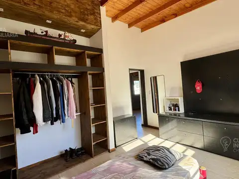 Casa 5 ambientes con 2 baños