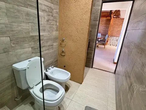 Casa en Venta con 3 cocheras