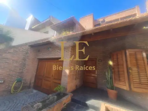 Casa 4 ambientes con 3 baños