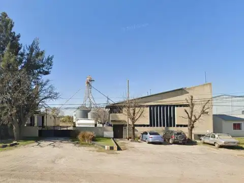 Galpon con baterías de silos - Soldini, Santa Fe.