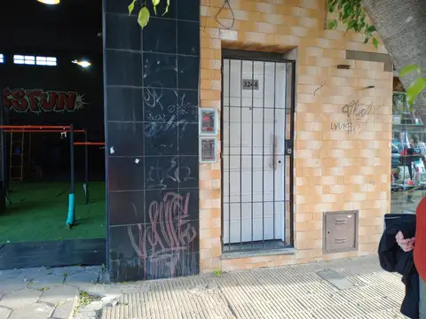 Excelente PH de 3 ambientes al fondo en zona residencial tranquila