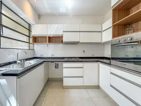 Casa en Planta Alta con 3 dormitorios y gran terraza