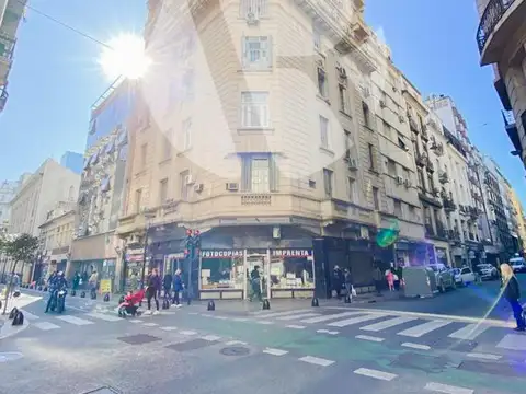 Departamento Refaccionado con 3 Ambientes Amplios y Recepción! Todo Luz 