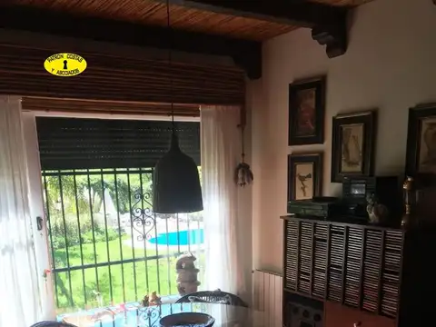 Casa en Venta con 4 cocheras