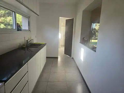 Casa en Alquiler en Pueblo Esther, $ 1.300.000