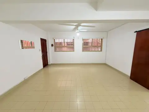 Depto Tipo Casa en Alquiler de 1 dormitorio