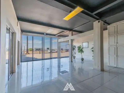 Local en Venta en Buceo, USD 2.550.000