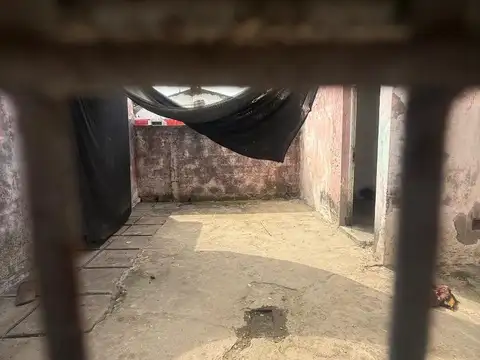 CASA DE 3 AMB COCHERA Y PATIO 