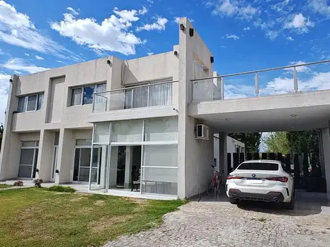 Casa en alquiler permanente Puerto Roldán, naturaleza, seguridad y confort