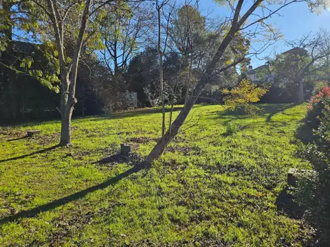 LOTE EN VENTA CON AMARRA