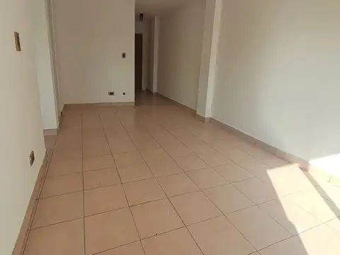 Departamento en Alquiler en Ramos Mejía Sur, $ 600.000