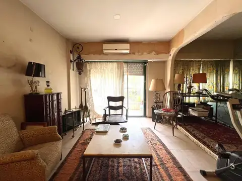 4 amb P d Melo cfte pal.priv. Apt/prof bcn.corr U$S180000
