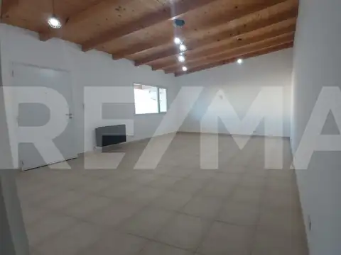 Departamento en Alquiler con 1 cochera
