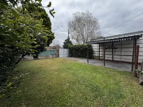 Casa en Alquiler en Granadero Baigorria, $ 800.000