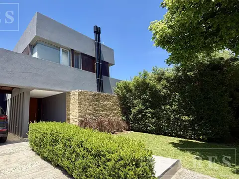 Casa en Alquiler Temporal en Barbarita, USD 2.500