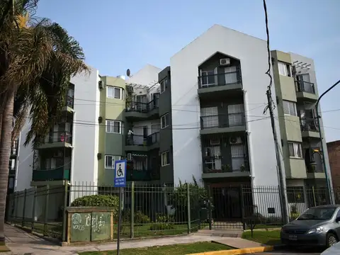 Oportunidad! Excelente 3 ambientes en PB con Patio 