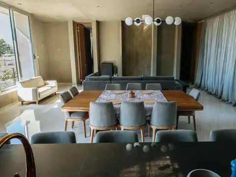 Casa en Alquiler 1 año