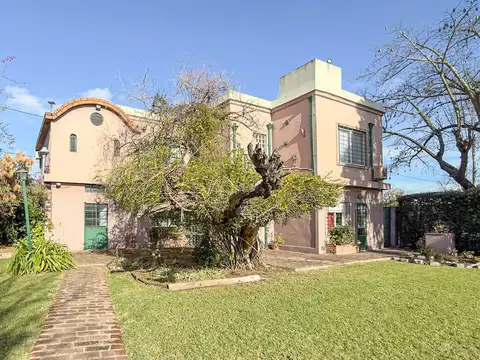 Casa en Venta con 1 cochera
