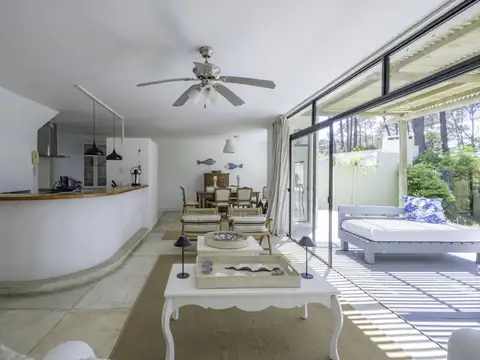 Casa en Alquiler Temporal en Punta del Este, USD 8.000