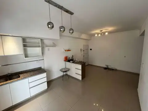 Depto Tipo Casa en Alquiler en Villa General Mitre, $ 780.000