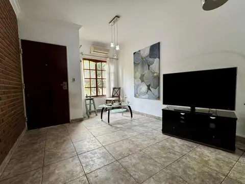 Depto Tipo Casa 4 ambientes con 3 baños