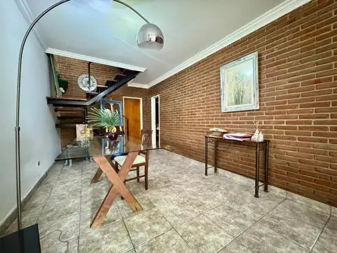 Depto Tipo Casa en Venta 27 años