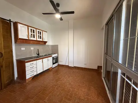 Departamento en Alquiler en Monte Castro, $ 500.000