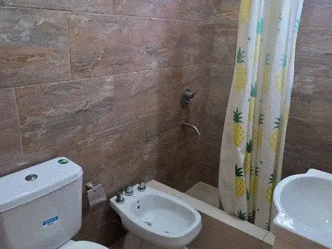 Departamento en Alquiler en Caseros, $ 600.000